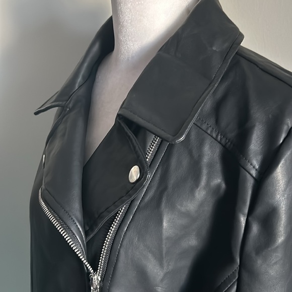 New a.n.a. New Concepts Women’s Vegan Leather Black Moto Jacket Biker Jacket - Picture 3 of 13